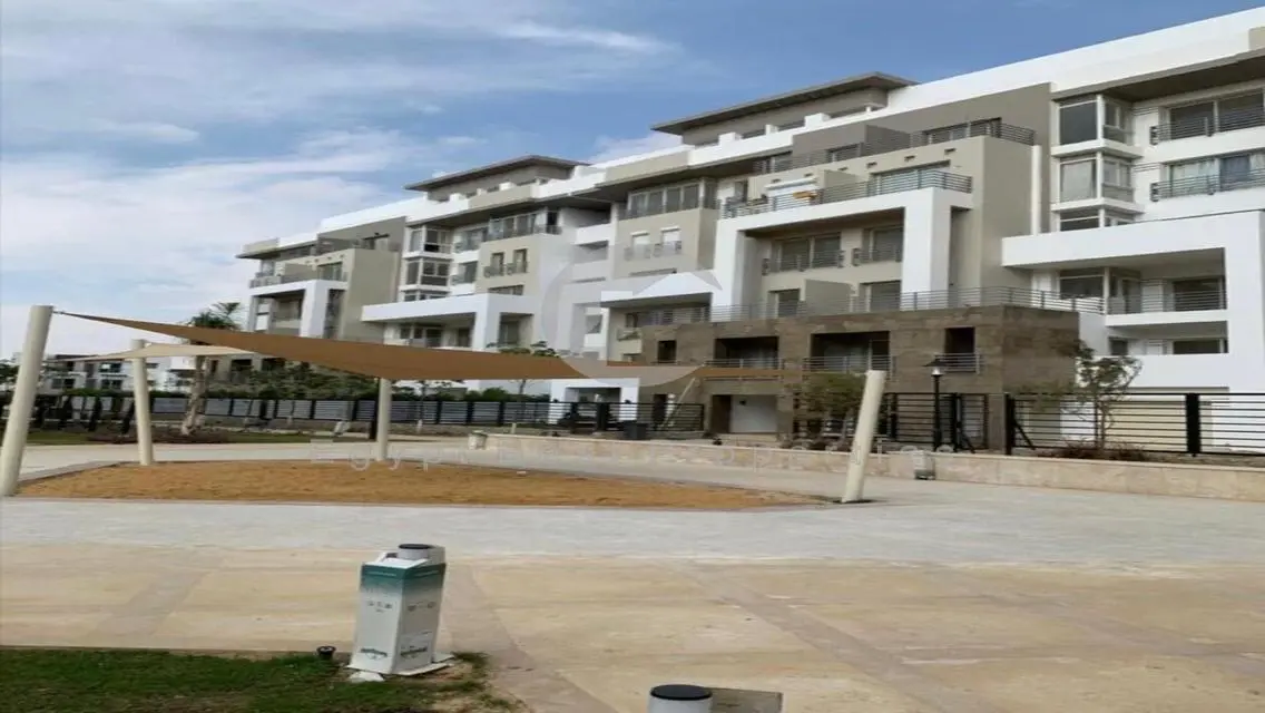 VILLA FOR SALE\ HYDE PARK SIXTH SETTLEMENT \5% DP