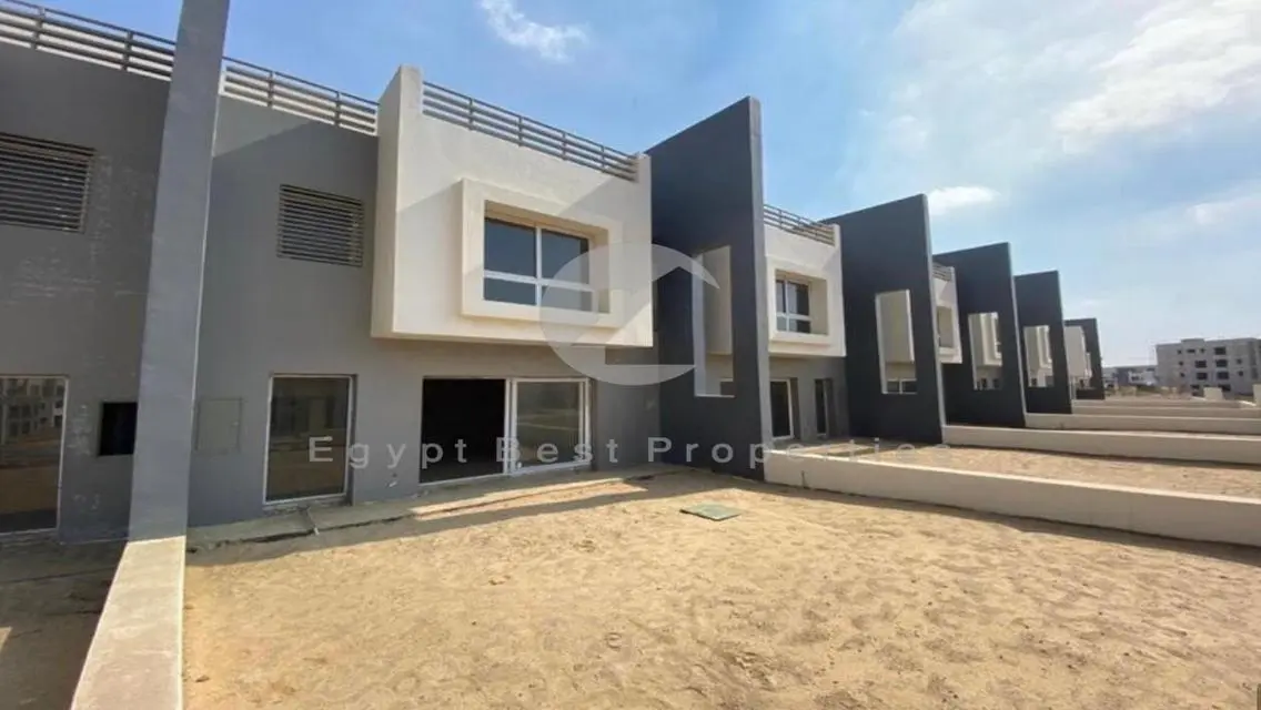 VILLA FOR SALE\ HYDE PARK SIXTH SETTLEMENT \5% DP