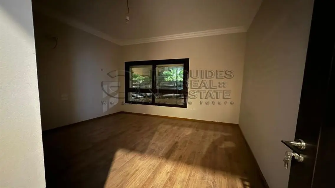 apartment with garden for sale in Green 5 Compoun