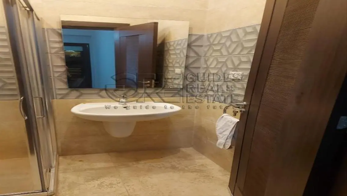 apartment with garden for sale in Green 5 Compoun