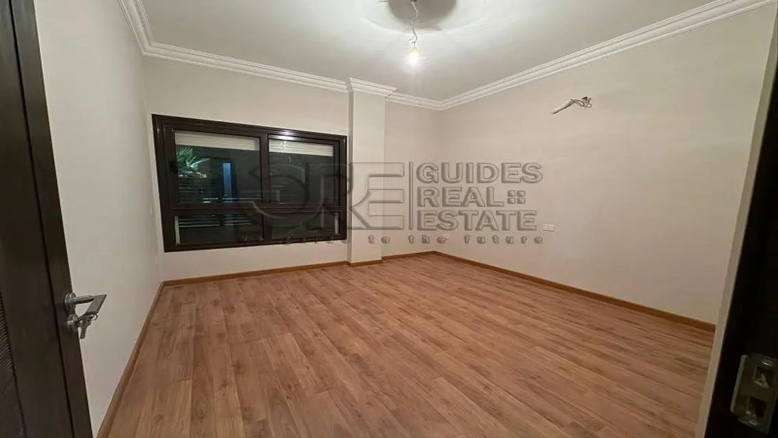 apartment with garden for sale in Green 5 Compoun