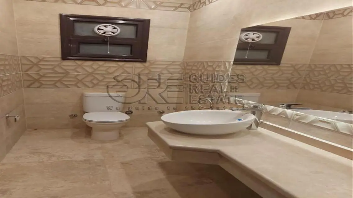 apartment with garden for sale in Green 5 Compoun