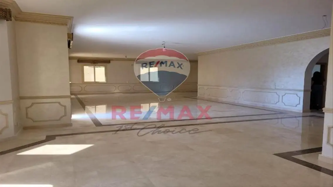 A new Super lux villa in Maxim in New Cairo