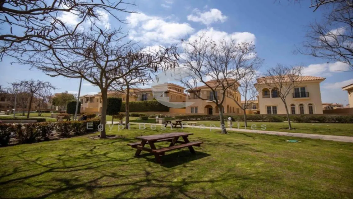 APARTMENT 3 ROOMS WITH INSTALLMENTS IN HYDE PARK