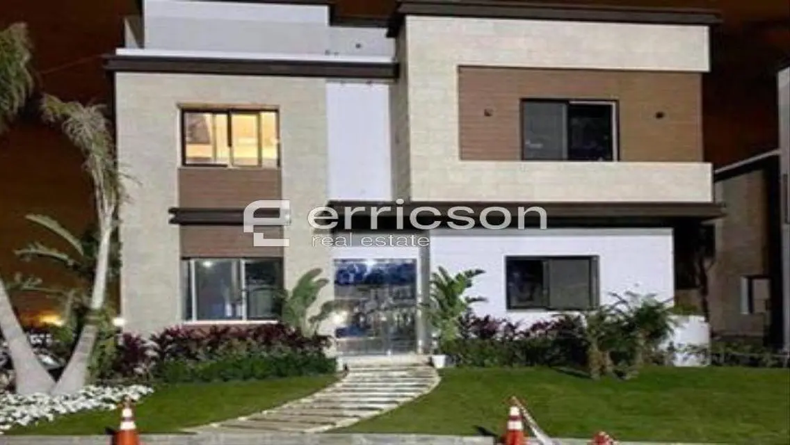 Town House For Sale In Azzar 1 Ready To Move