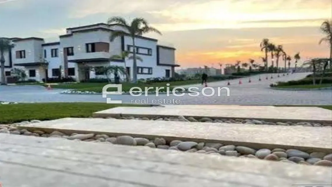 Town House For Sale In Azzar 1 Ready To Move