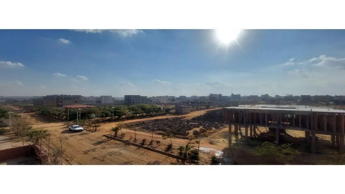 Investment opportunity a plot of land in HOOD 1