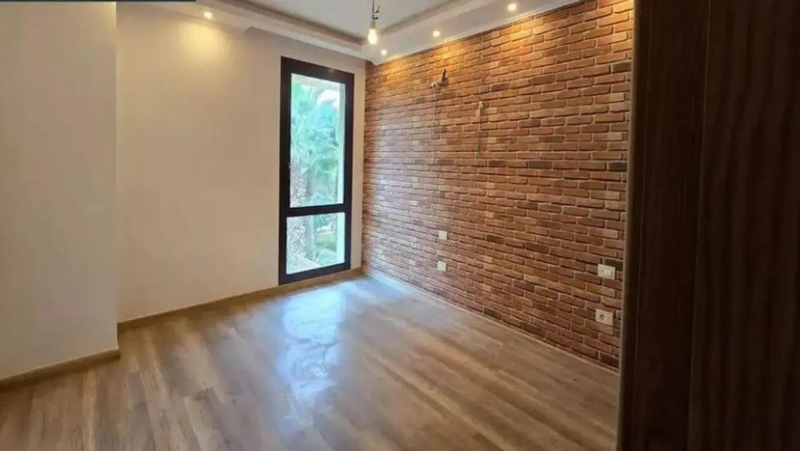 Old Price! Villa For sale infront of Beverly Hills