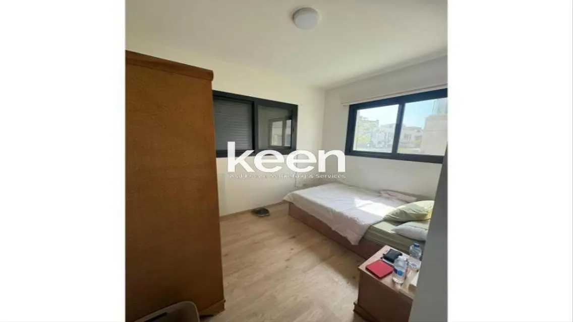 Fully furnished Equipped with ACs&amp;kitchen applianc