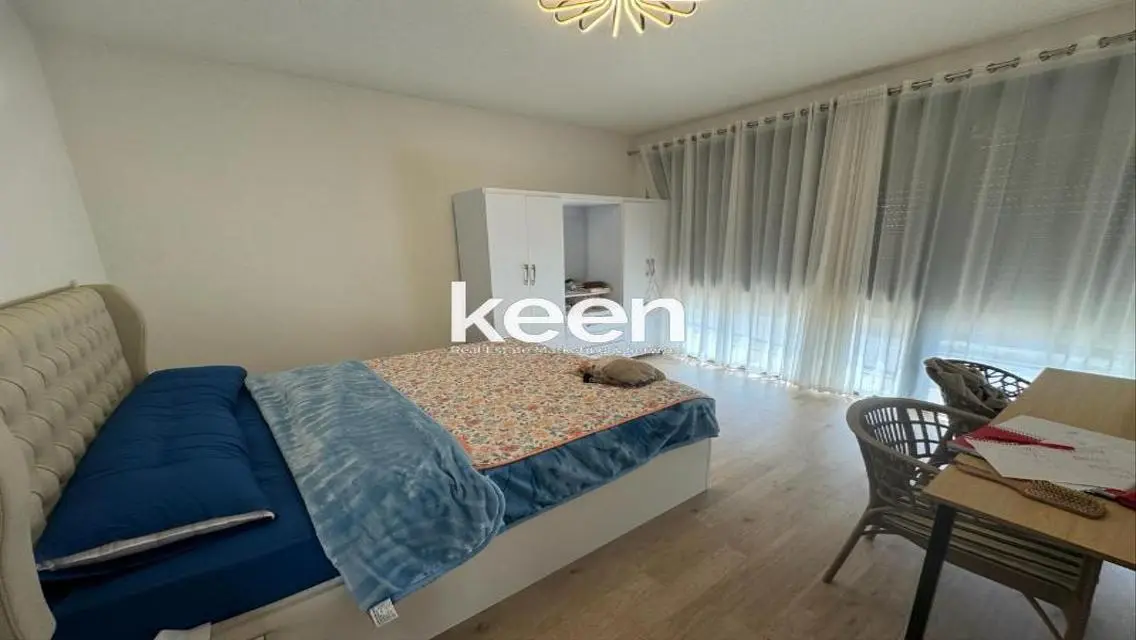 Fully furnished Equipped with ACs&amp;kitchen applianc