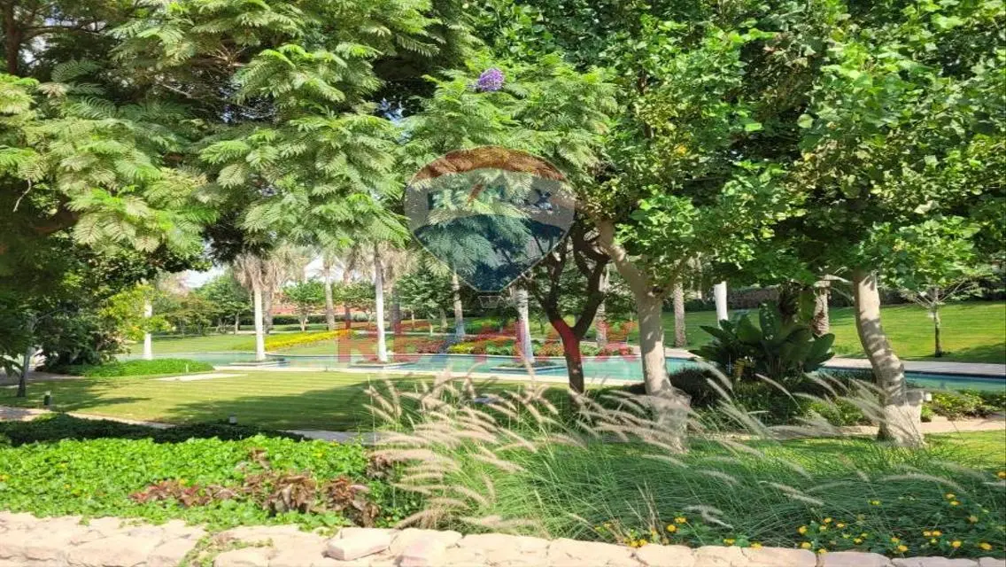 للبيع بكمبوند بارادايس بالقاهرة الجديدة