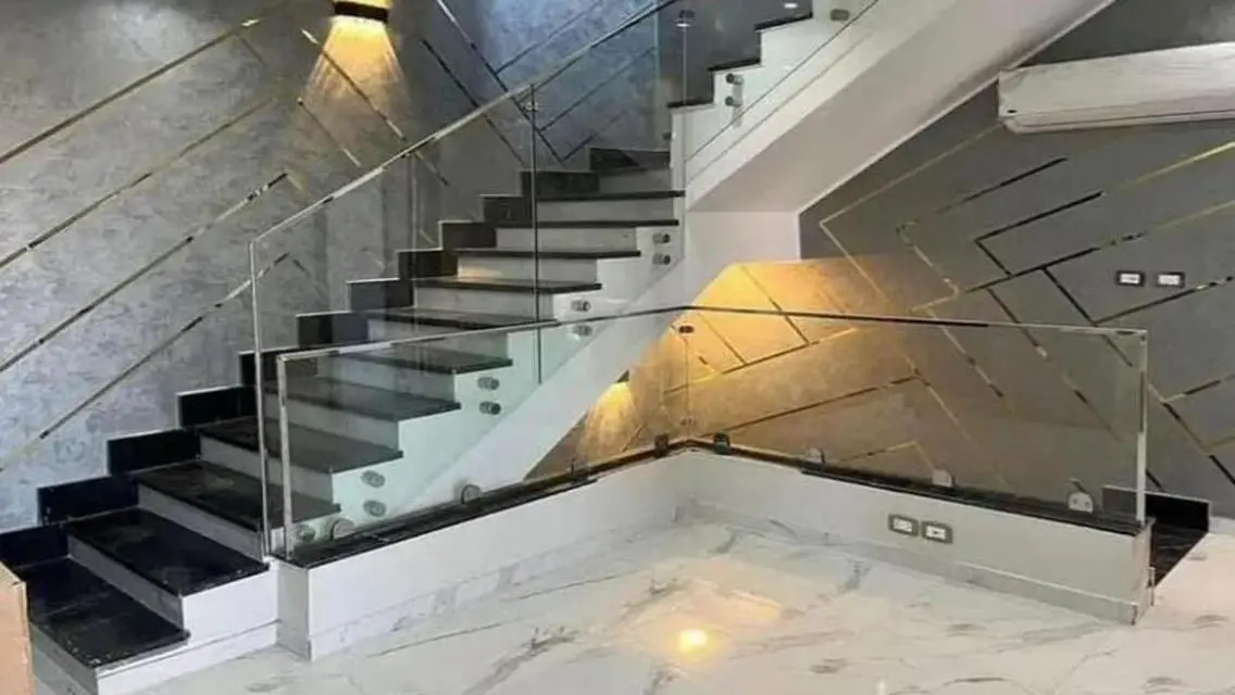 فيلا مميز بالسعر القديم!  للبيع امام بيفرلي هيلز .