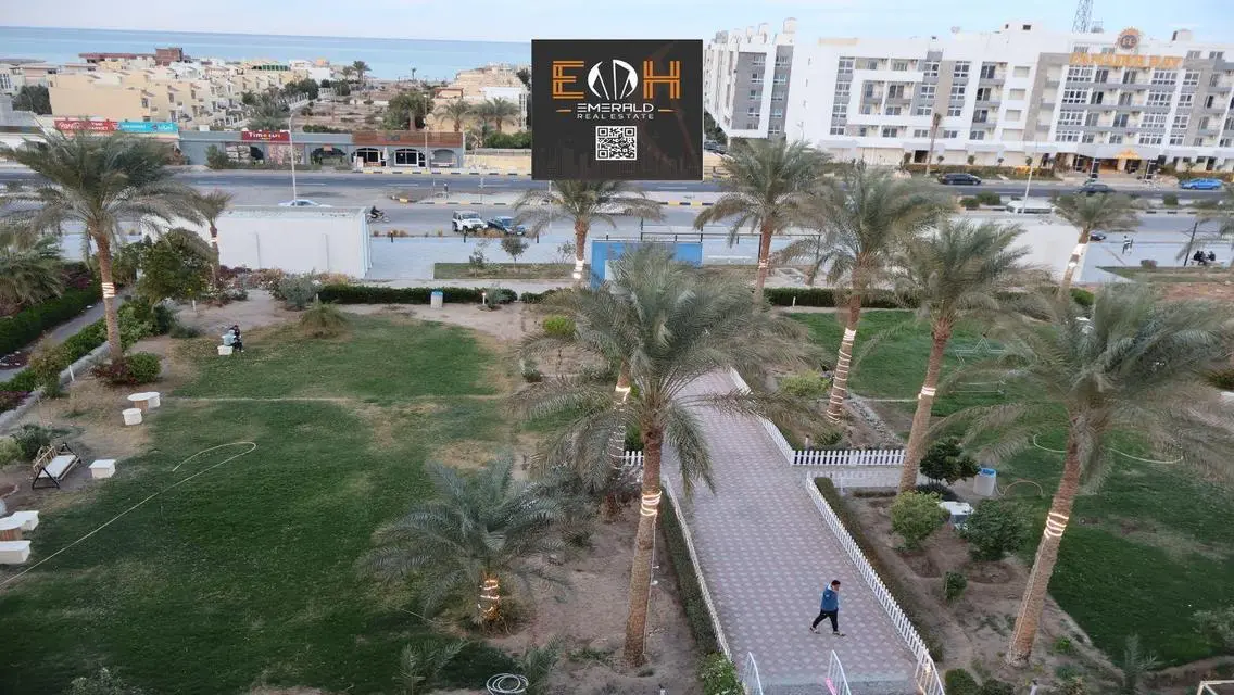 Luxury Apartment with 24 sqm and Balcony