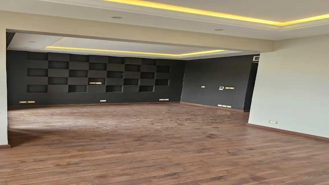 فيلا للايجار بموقع مميز فيو جاردن