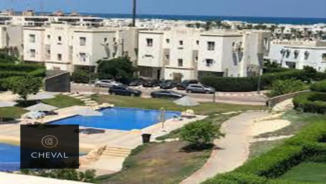 شاليه للبيع متشطب بمقدم 1,200,000 في Amwaj