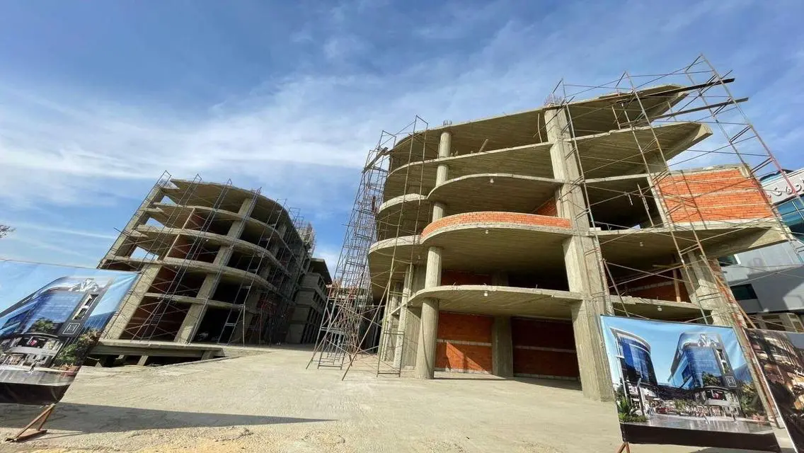 Office 62m in sheikh zayed beside soudi and arkan