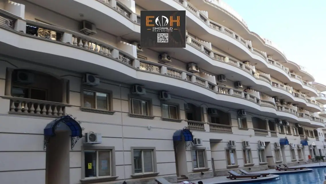 Luxury Apartment with Balcony and Shared Pool