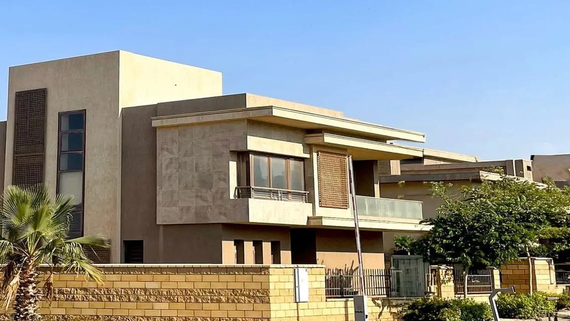 شقة بجاردن في بيراميدز هايتس بالتقسيط علي 9 سنوات