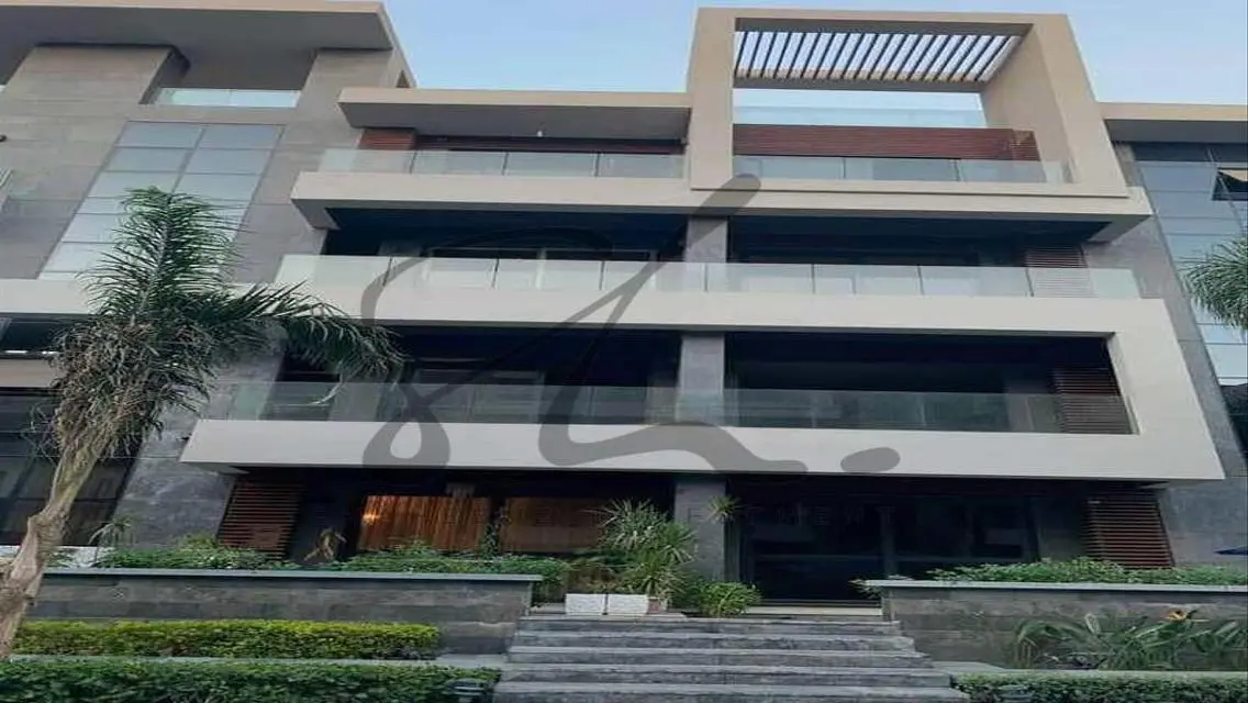 شقه للبيع فـ الباتوكازا استلام فوري متشطبه بالكامل