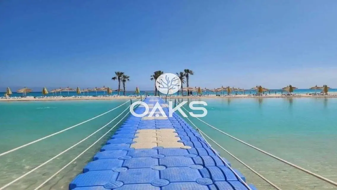توين هاوس للبيع علي البحر مباشرWater Way بالتكييف