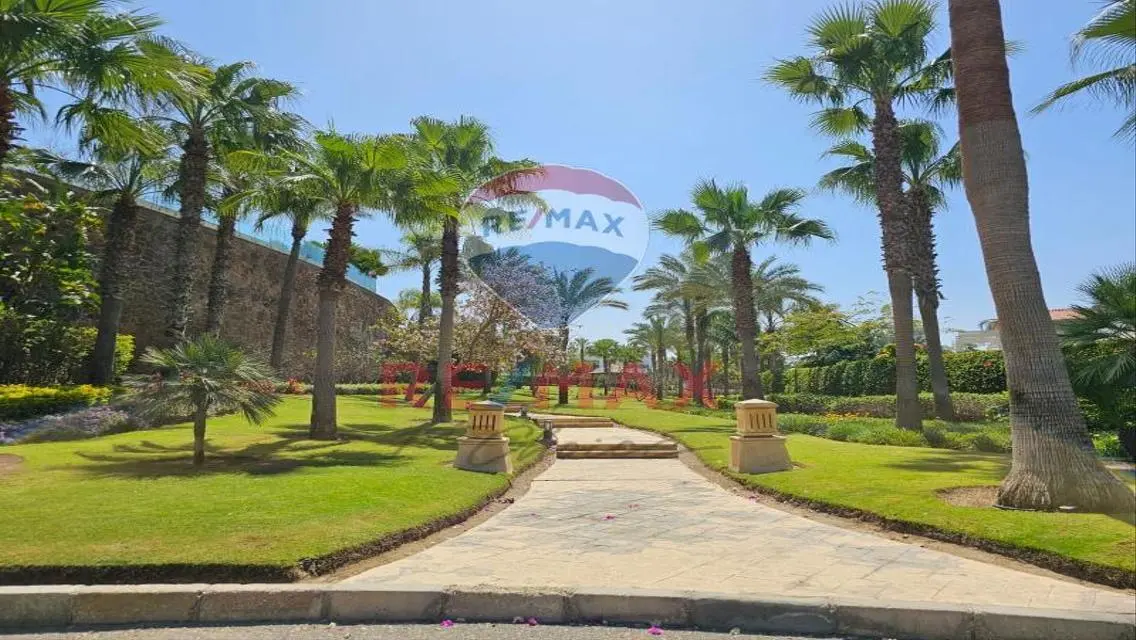 A Luxurious villa for sale in SWAN LAKE New Cairo