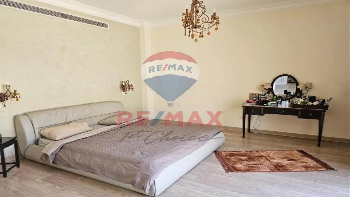 A Luxurious villa for sale in SWAN LAKE New Cairo
