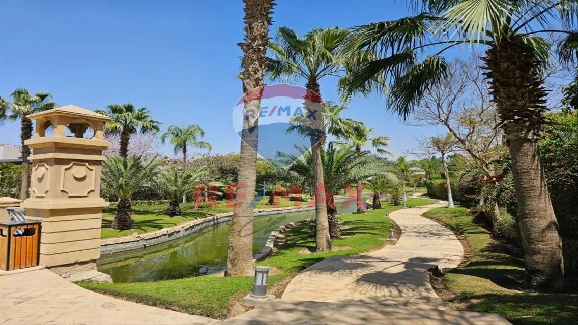 A Luxurious villa for sale in SWAN LAKE New Cairo