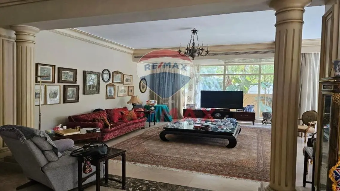 A Luxurious villa for sale in SWAN LAKE New Cairo