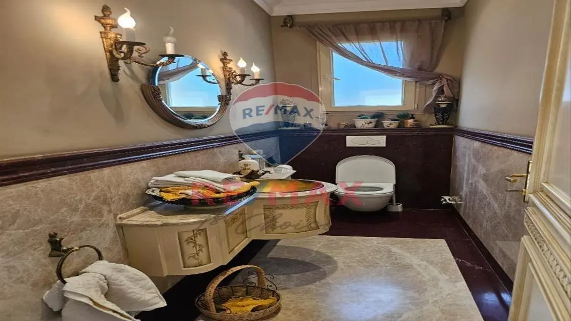 A Luxurious villa for sale in SWAN LAKE New Cairo
