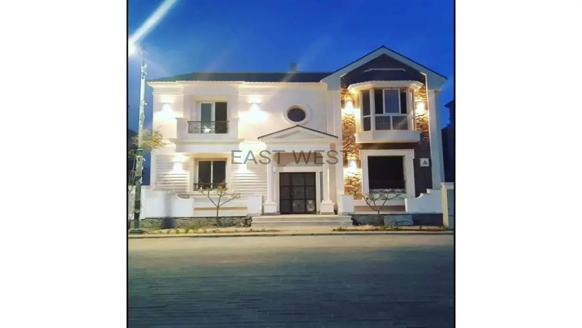 بنتهاوس للبيع بسعر محروق لقطه بماونتن فيو شيل اوت