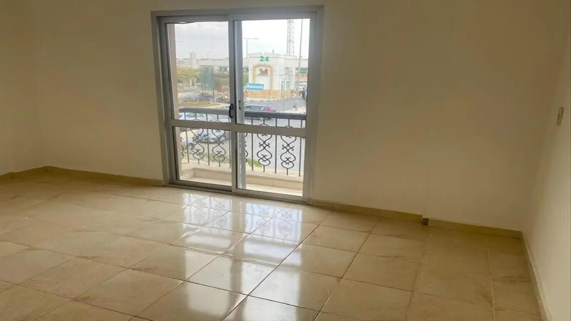 For rent, a 180-meter apartment, first residence,