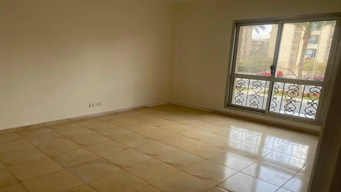 For rent, a 180-meter apartment, first residence,