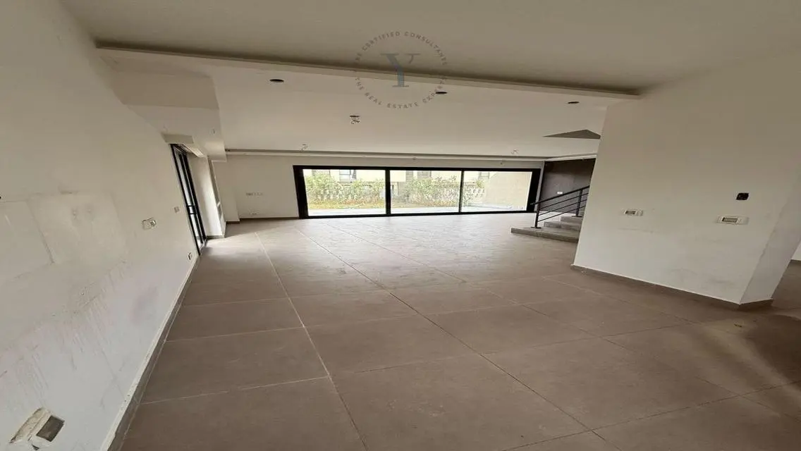 townhouse middle ready to move Al Burouj 295sqm