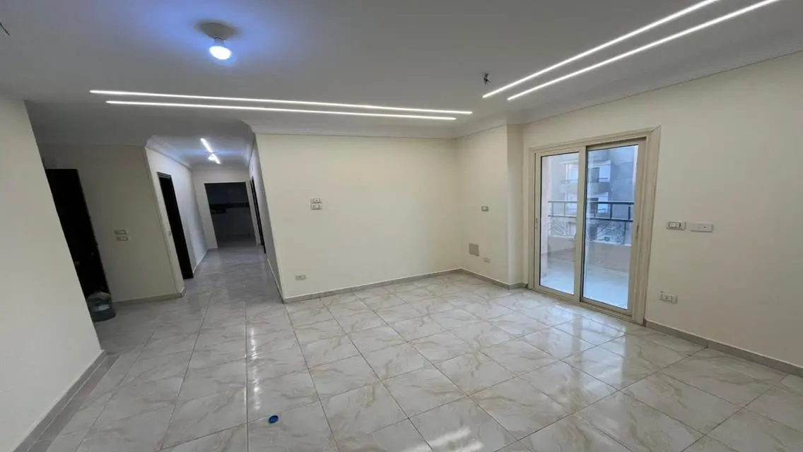 شقه ايجار حى تالت مجاوره سبعه