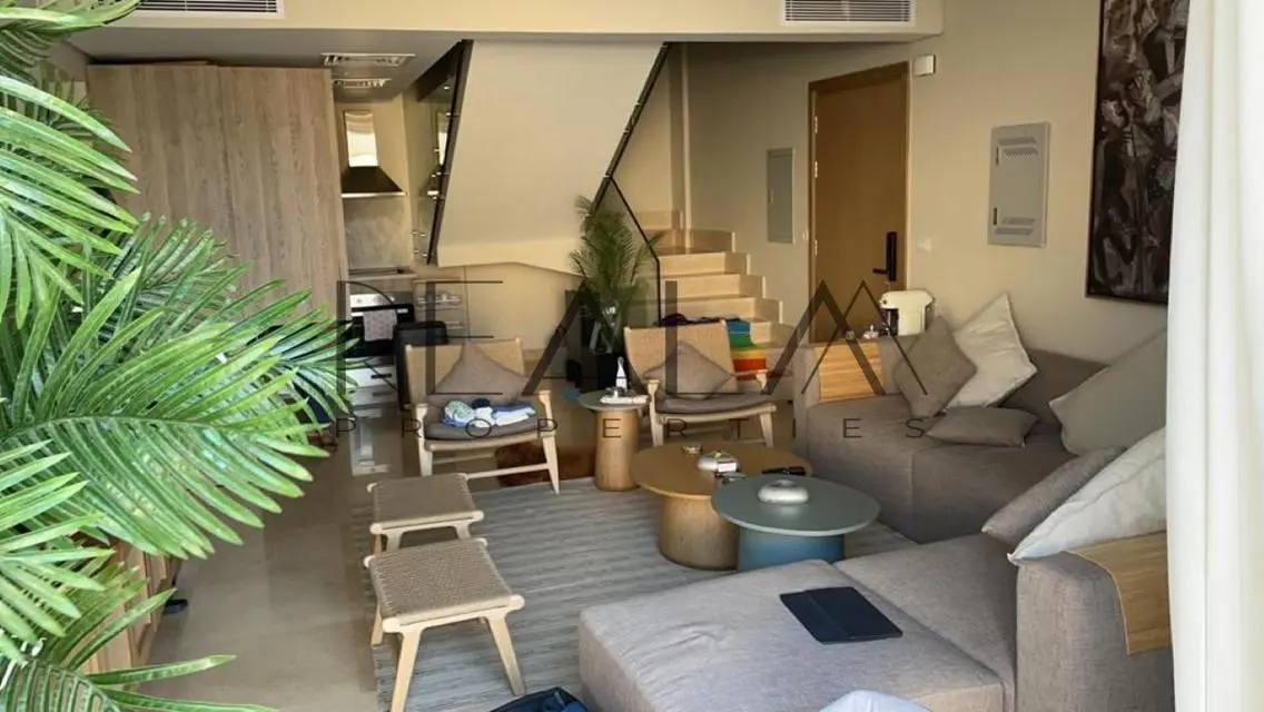 Chalet fully furnished with full sea view and roof