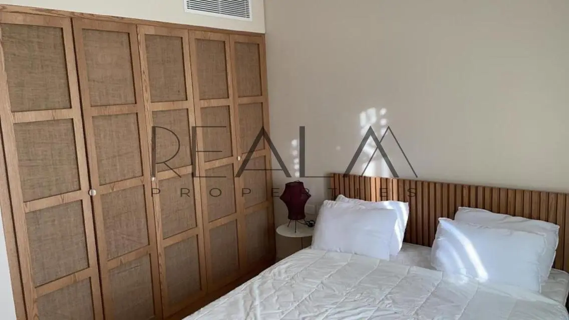 Chalet fully furnished with full sea view and roof