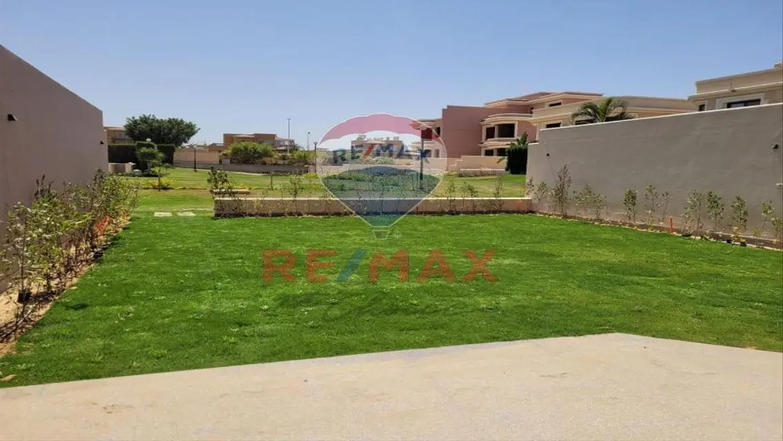 للايجار في كمبوند توب فيو القاهرة الجديدة