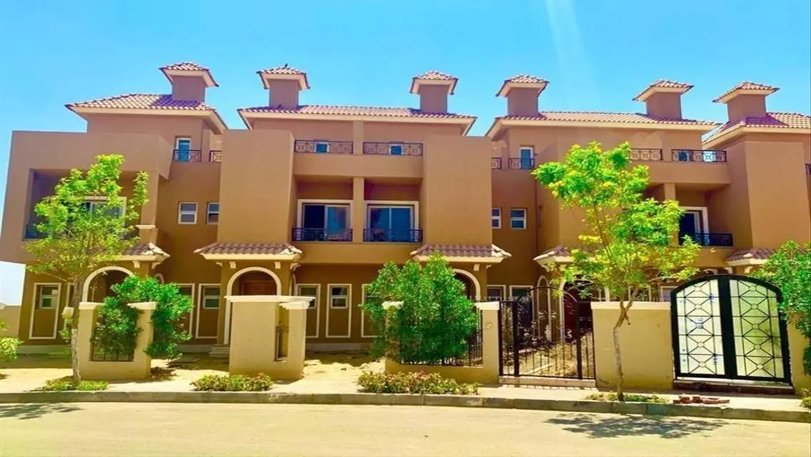 Villla for price Apart near Mall ofArabia over 12y
