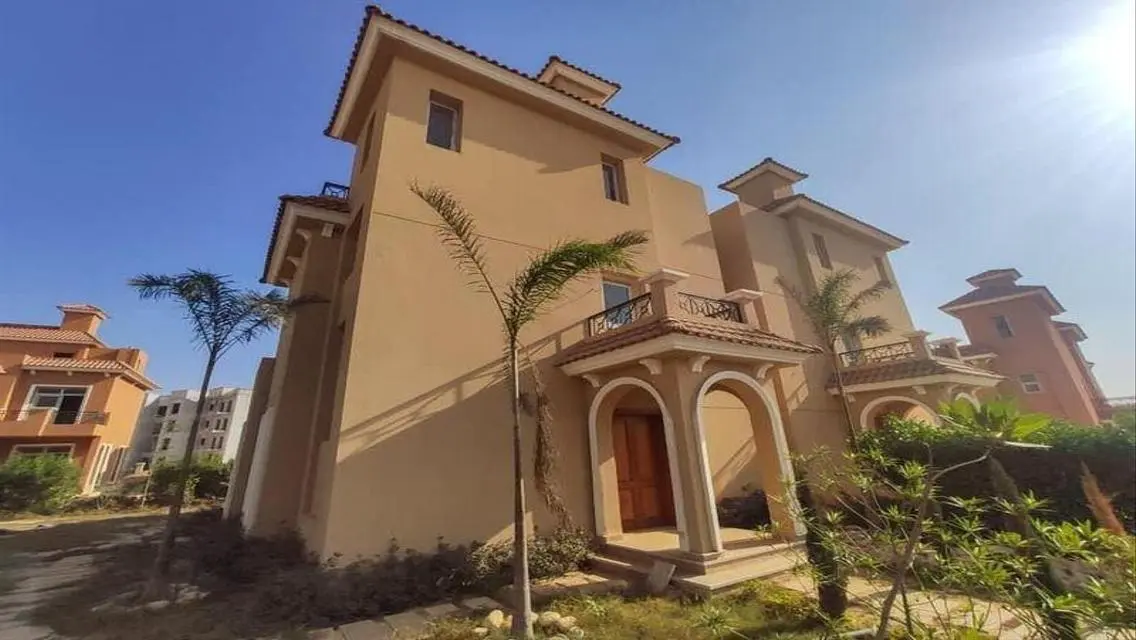 Villla for price Apart near Mall ofArabia over 12y