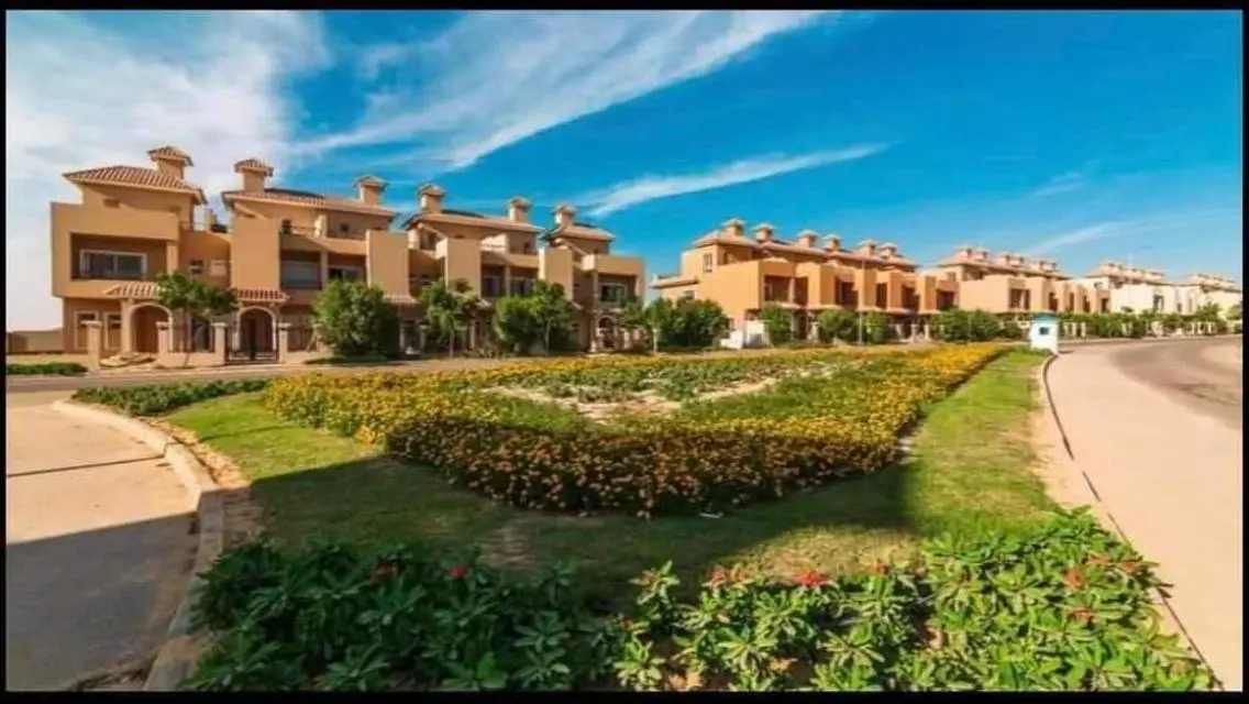 Villla for price Apart near Mall ofArabia over 12y