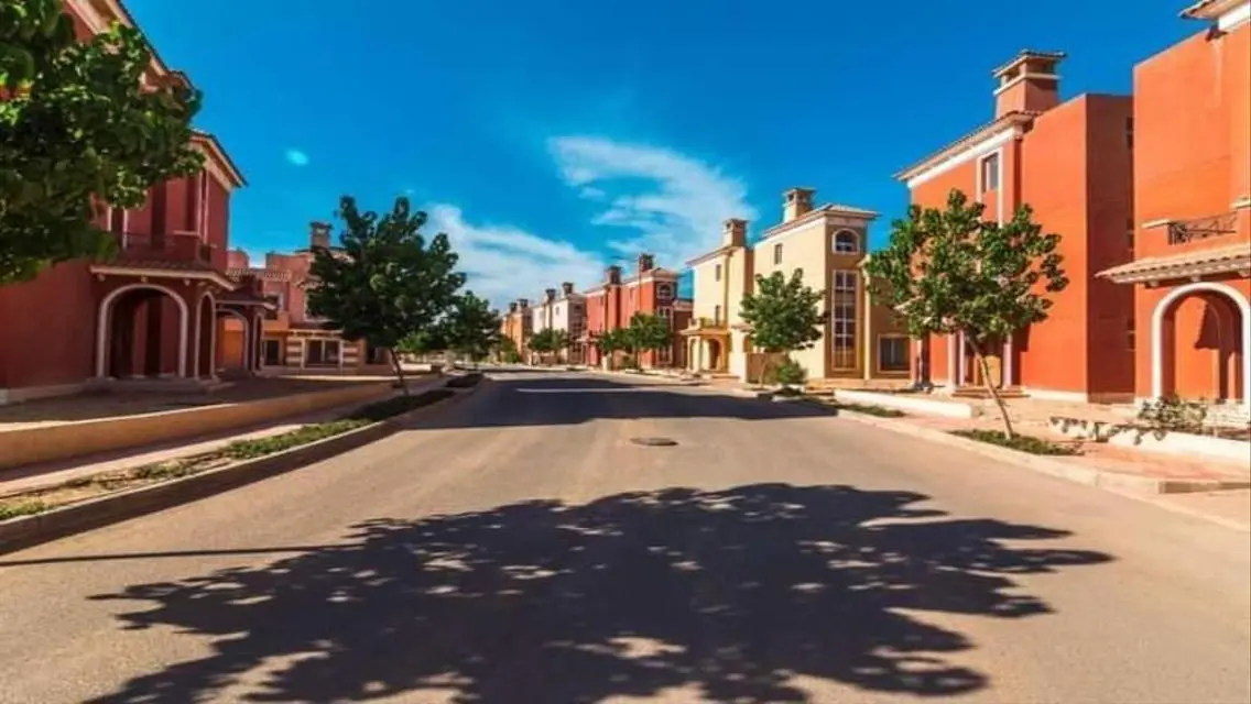 Villla for price Apart near Mall ofArabia over 12y