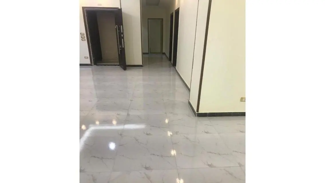 4 bed first use direct on 90 street modern finishi