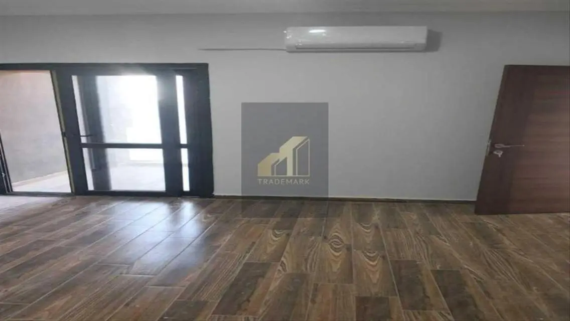 apartment 128 m with ac\s prime location low price