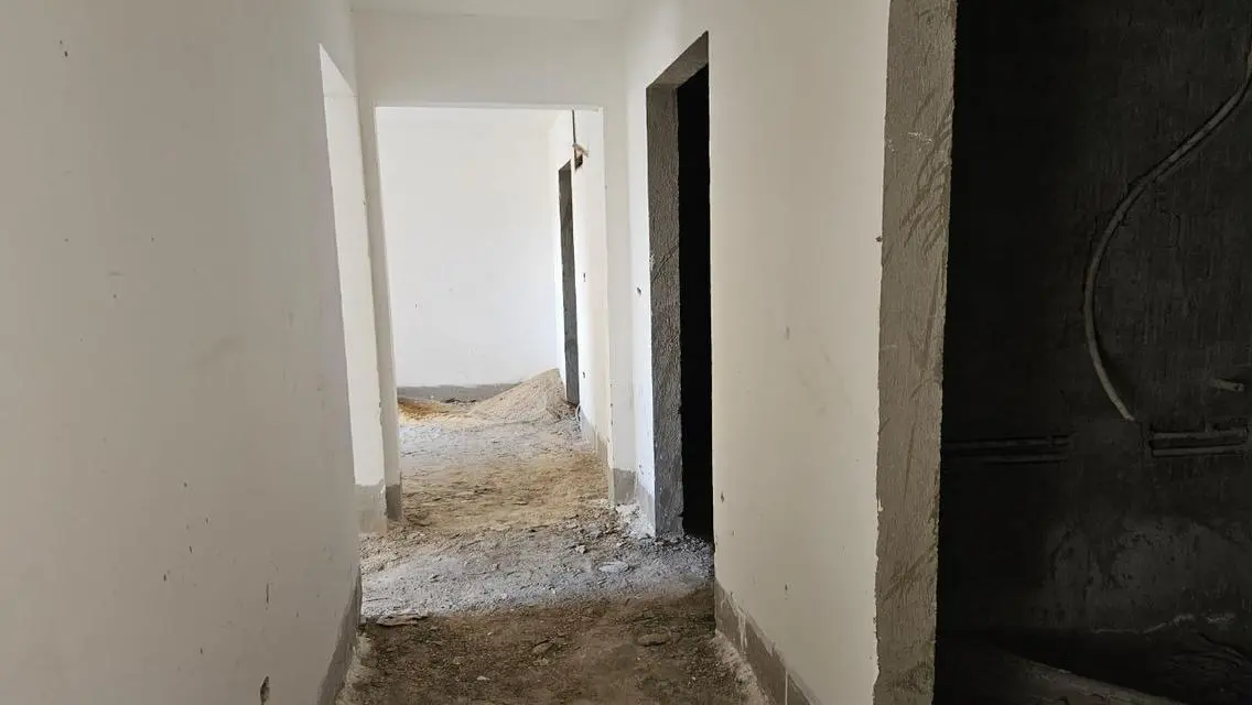 للبيع وحدة مميزة في حي صواري 101م