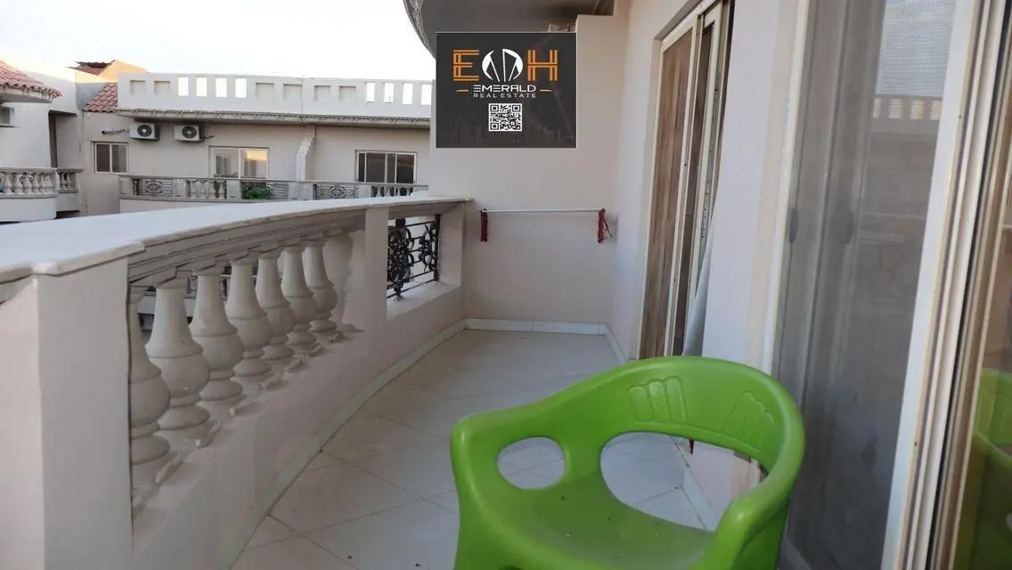 Stunning Apartment with Balcony and Scenic Views