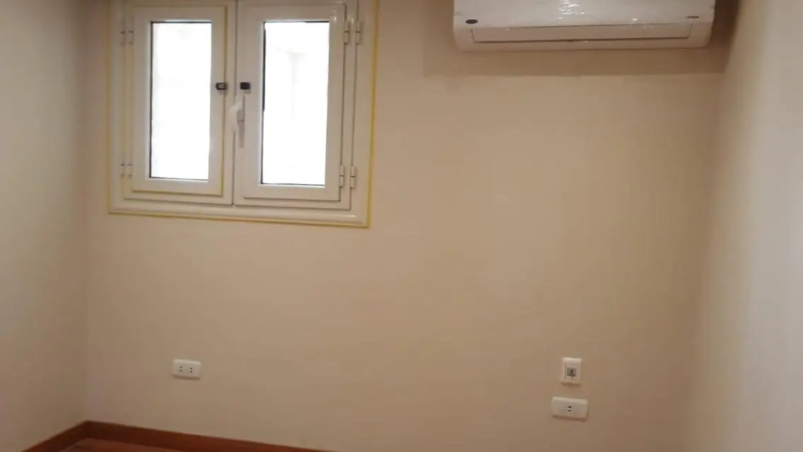 للايجارشقه في هايد بارك عمارات الCentervillمفروشه