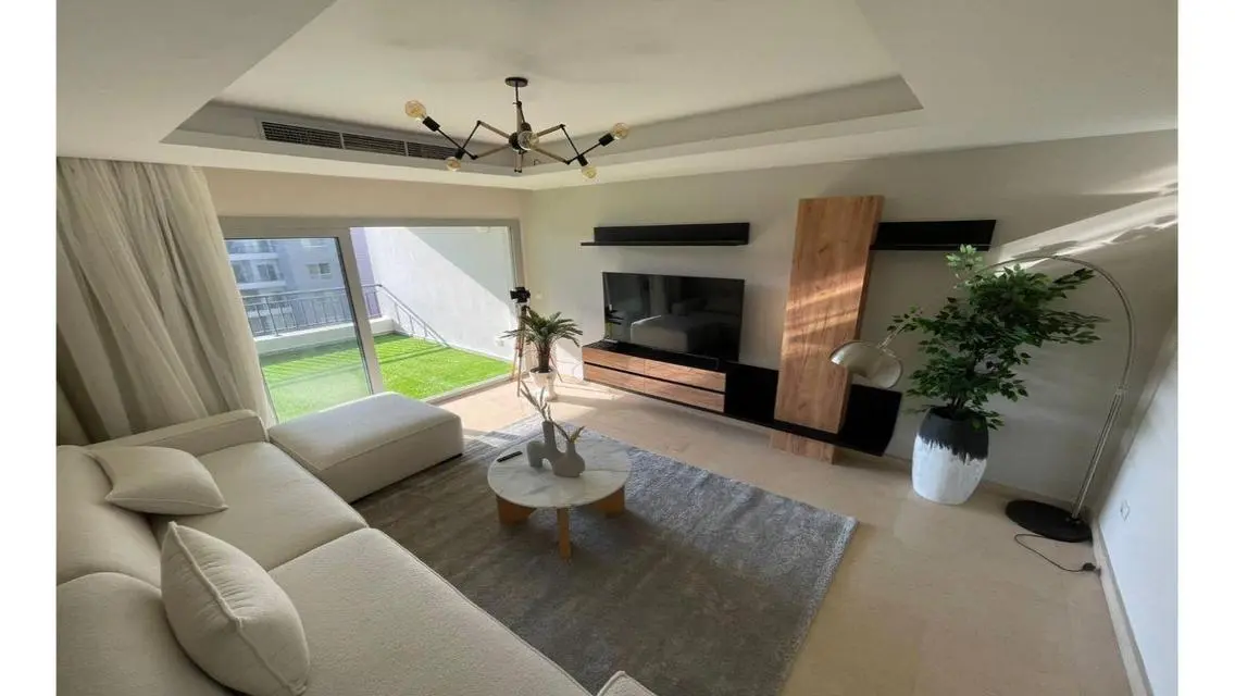 2 bedroom master first use view lake ultra modern