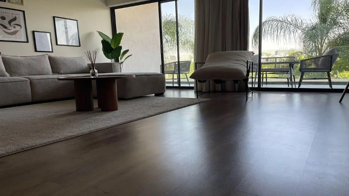 2 bedroom master first use view lake ultra modern
