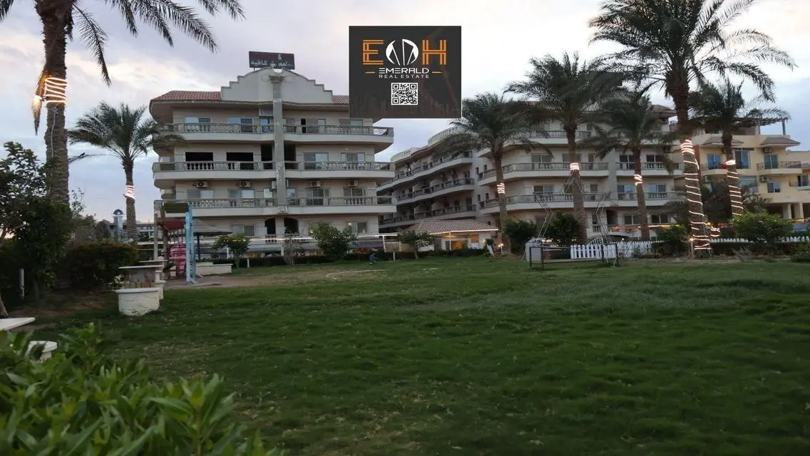 Luxury Apartment with Lake Views in the Heart of the City