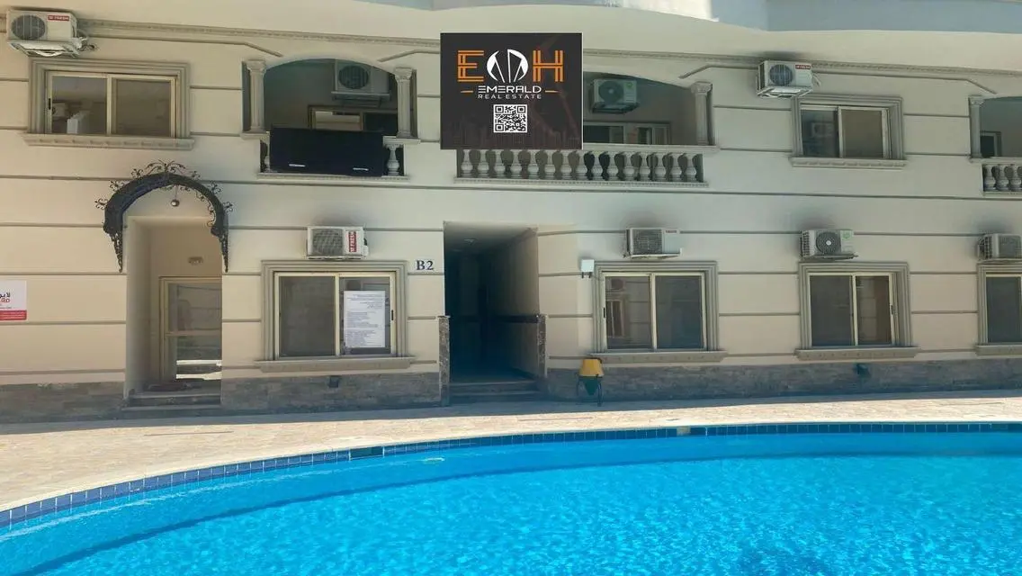 Luxury Apartment with Lake Views in the Heart of the City
